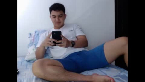 Snapshot of athleticboy2026 chatting on October 4, 2025, 6:50 pm Robin online show from October 4, 2025, 6:50 pm