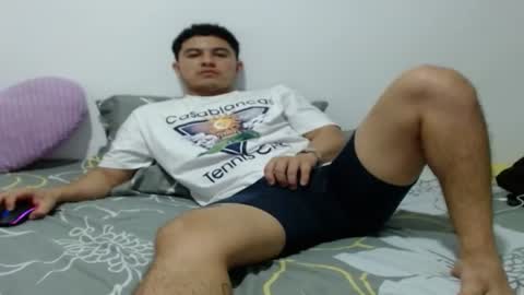 Snapshot of athleticboy2026 chatting on October 24, 2025, 1:03 am Robin online show from October 24, 2025, 1:03 am