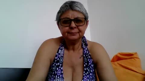 Snapshot of atikaarea chatting on June 3, 2026, 8:06 am atikaarea online show from June 3, 2026, 8:06 am