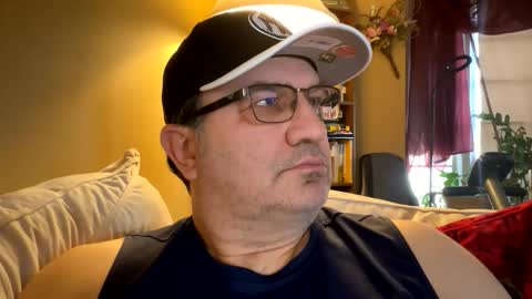 Snapshot of atozzzz chatting on February 8, 2026, 8:23 pm atozzzz online show from February 8, 2026, 8:23 pm