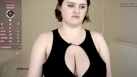 Audrey Jacq online show from October 17, 2025, 2:41 pm