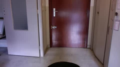 auguste061400 online show from December 18, 2024, 9:36 am