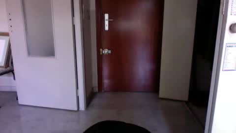 auguste061400 online show from January 15, 2025, 10:06 am