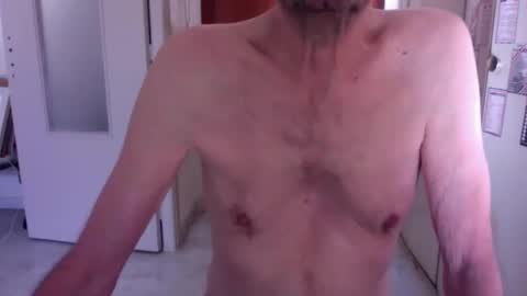 auguste061400 online show from March 3, 2025, 8:38 am