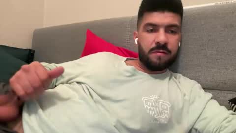 AugustLoad online show from September 18, 2025, 1:40 am