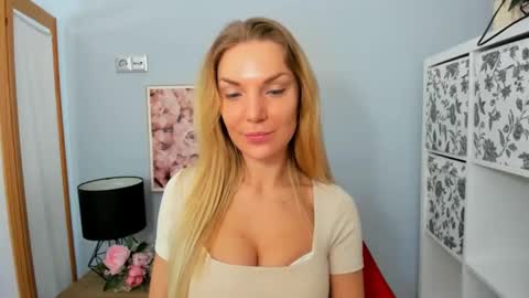 AulloraSensual online show from February 15, 2025, 6:23 am