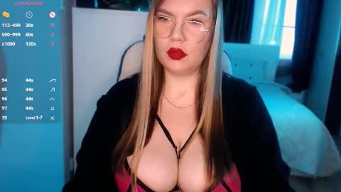 Snapshot of aura_boobs chatting on January 14, 2026, 6:52 am Aura FOLLOW ME online show from January 14, 2026, 6:52 am