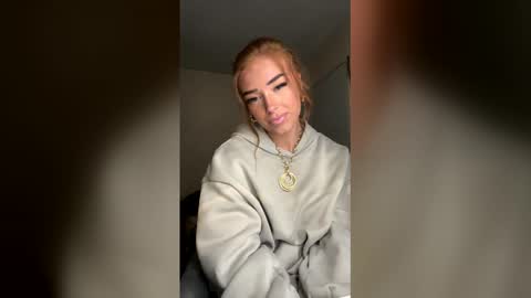 auriamist online show from February 11, 2026, 4:50 am