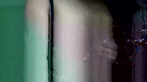 aurora0699 online show from April 9, 2026, 6:02 pm