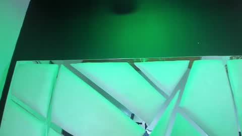 aurora online show from April 10, 2026, 2:44 pm