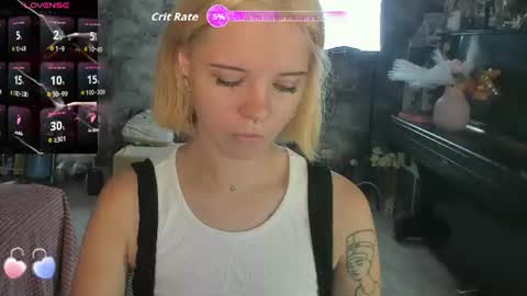 Auroraa  Cute online show from July 4, 2026, 8:37 pm