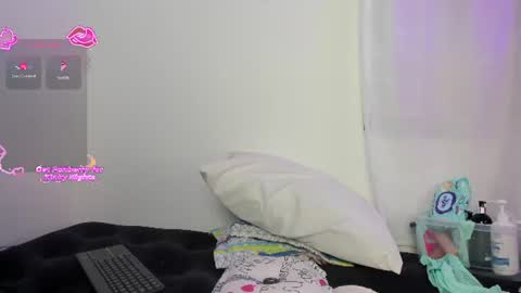 aurora_divine online show from July 13, 2026, 10:45 pm