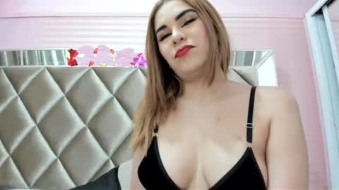 Snapshot of aurora_rossii chatting on June 11, 2026, 3:04 am aurora_rossii online show from June 11, 2026, 3:04 am