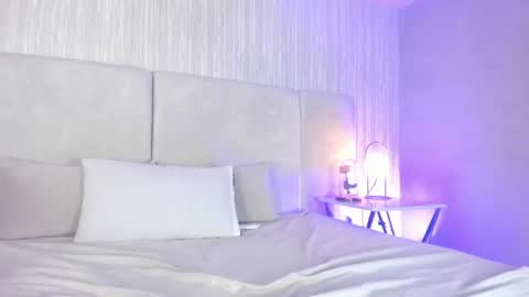 Snapshot of auroradurand chatting on February 27, 2025, 12:21 am ...  ... online show from February 27, 2025, 12:21 am