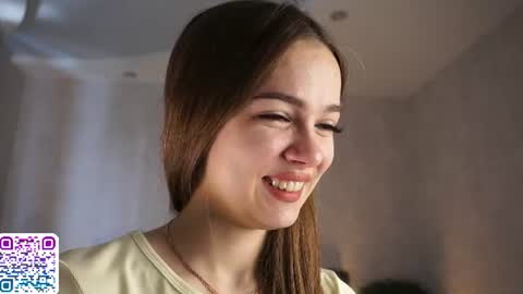 Snapshot of auroralowen chatting on June 23, 2026, 3:48 am Aurora online show from June 23, 2026, 3:48 am