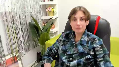 Aurora online show from March 3, 2025, 3:42 pm