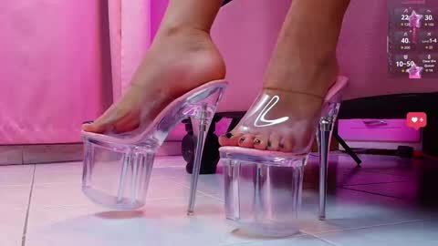 Snapshot of aurorasim chatting on February 4, 2026, 12:44 pm Aurora online show from February 4, 2026, 12:44 pm