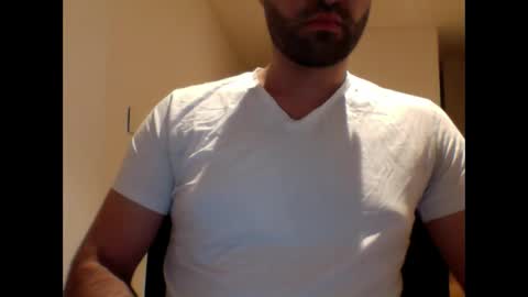 Snapshot of aussie099 chatting on December 19, 2024, 11:18 am aussie099 online show from December 19, 2024, 11:18 am