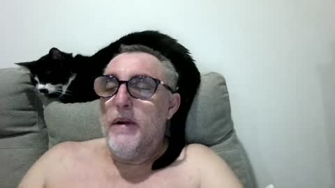 Snapshot of aussie_ozzie chatting on June 18, 2026, 6:57 am aussie_ozzie online show from June 18, 2026, 6:57 am