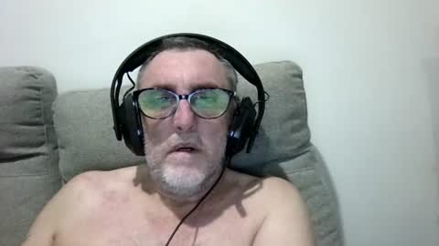 Snapshot of aussie_ozzie chatting on June 22, 2026, 7:49 am aussie_ozzie online show from June 22, 2026, 7:49 am