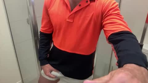 AussieMuscleDad online show from March 17, 2026, 11:52 pm