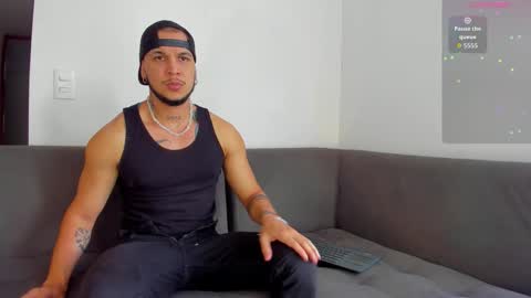 A online show from November 6, 2025, 8:21 pm