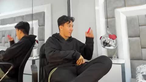 austinreeds online show from February 26, 2026, 12:15 pm