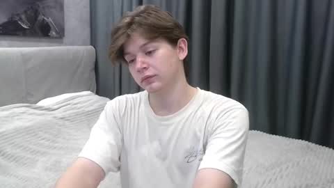 Snapshot of ausxuw chatting on October 4, 2025, 5:00 pm ausxuw online show from October 4, 2025, 5:00 pm