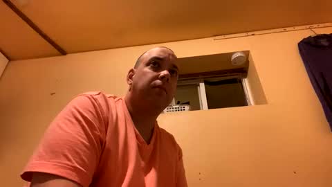 Snapshot of auz1812 chatting on January 1, 2025, 9:17 am Auz online show from January 1, 2025, 9:17 am