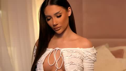 Ava online show from May 23, 2026, 4:07 am