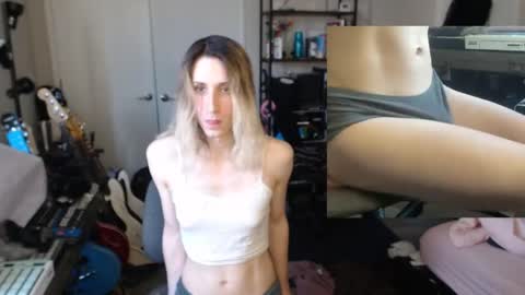 Snapshot of ava_reinhart_999 chatting on April 11, 2026, 8:13 pm Ava online show from April 11, 2026, 8:13 pm