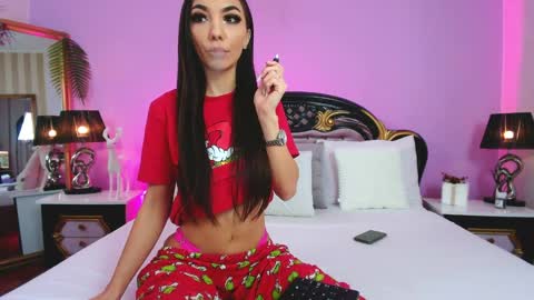 avaaaddamss online show from December 17, 2024, 5:51 am