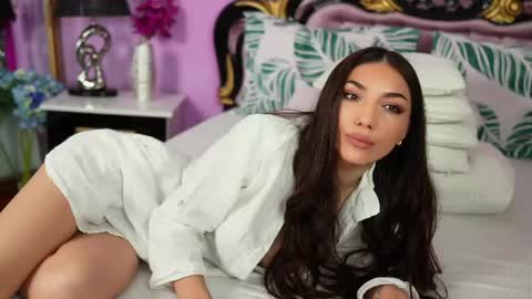 avaaaddamss online show from May 6, 2026, 4:41 am