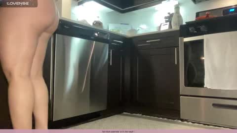 Snapshot of avabradley chatting on December 24, 2024, 3:16 pm Ava . Support my channel by using my affiliate link to make your account Thanks online show from December 24, 2024, 3:16 pm