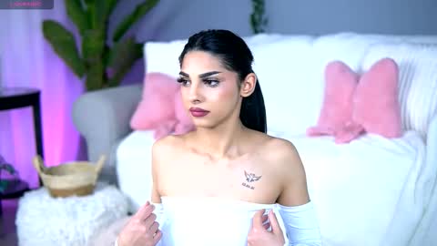 Ava online show from March 6, 2026, 8:27 pm