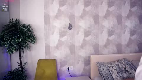 Snapshot of avaobierne chatting on December 18, 2025, 7:20 pm avaobierne online show from December 18, 2025, 7:20 pm