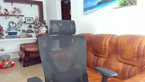 Ava online show from January 17, 2025, 5:53 am