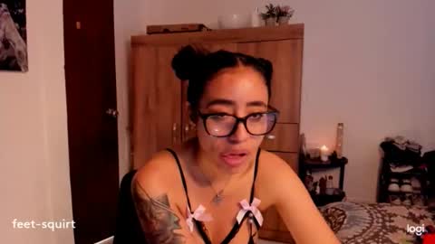 Snapshot of ave_fenix69 chatting on February 8, 2026, 7:28 pm Valery -- online show from February 8, 2026, 7:28 pm