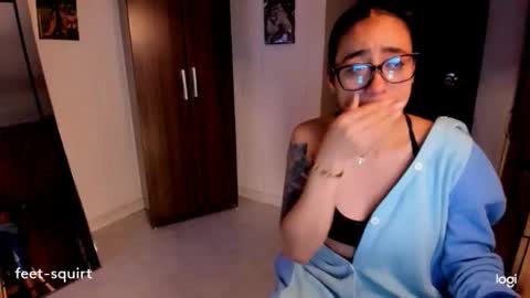 Snapshot of ave_fenix69 chatting on February 19, 2026, 2:51 am Valery -- online show from February 19, 2026, 2:51 am