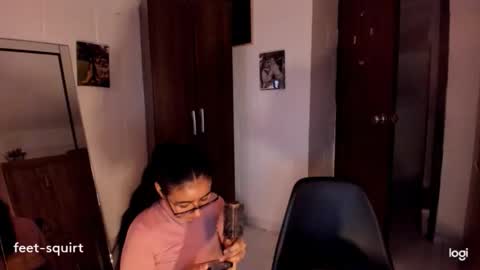 Snapshot of ave_fenix69 chatting on February 20, 2026, 2:52 am Valery -- online show from February 20, 2026, 2:52 am