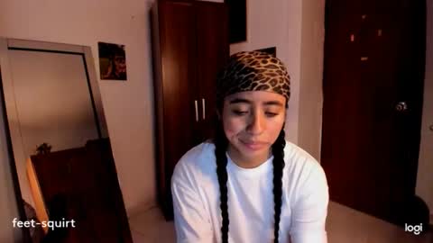 Snapshot of ave_fenix69 chatting on February 26, 2026, 2:54 am Valery -- online show from February 26, 2026, 2:54 am