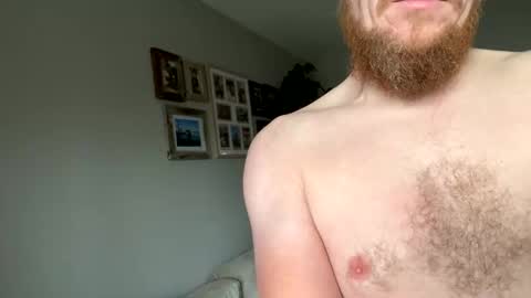 Snapshot of averagebar chatting on September 13, 2025, 6:35 am averagebar online show from September 13, 2025, 6:35 am