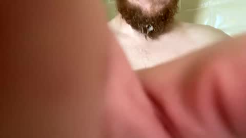 Snapshot of averagebar chatting on September 17, 2025, 3:46 pm averagebar online show from September 17, 2025, 3:46 pm