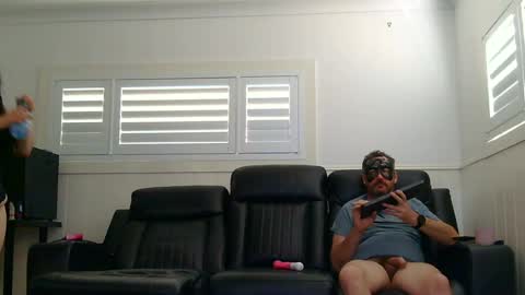 Snapshot of averagecouple121 chatting on July 19, 2026, 12:47 am averagecouple121 online show from July 19, 2026, 12:47 am