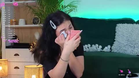 AveryWillow online show from November 11, 2025, 6:35 am