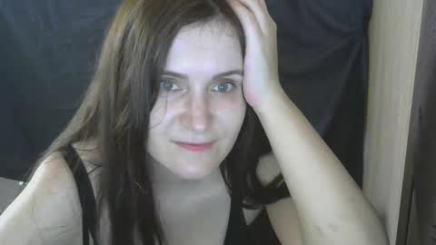 avialenne online show from May 15, 2026, 1:18 pm