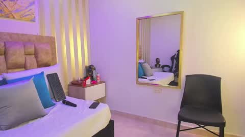 AVIS  online show from October 17, 2025, 7:49 pm