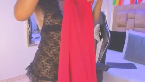 Snapshot of avis_lara chatting on June 19, 2026, 6:56 pm AVIS online show from June 19, 2026, 6:56 pm