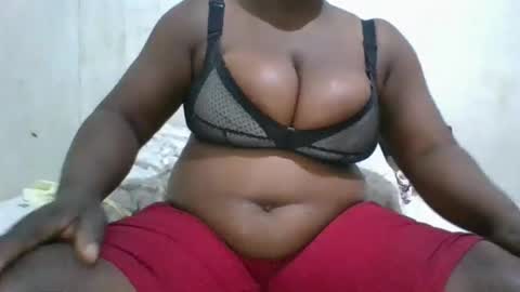 Snapshot of avril254 chatting on February 5, 2026, 8:08 am avril254 online show from February 5, 2026, 8:08 am