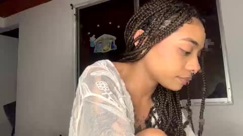 Avril online show from February 21, 2025, 12:27 am